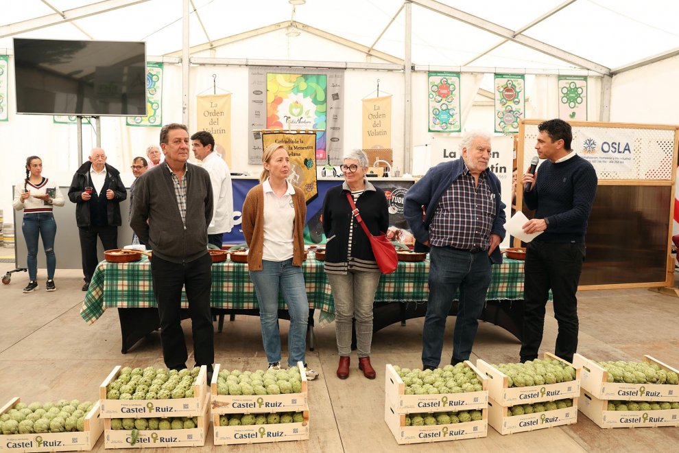📷 Fotos del concurso popular de las Fiestas de la Verdura (<a href="/FiestasVerdura/">Fiestas de la Verdura</a>) diariodenavarra.es/multimedia/gal… vía <a href="/DiariodeNavarra/">Diario de Navarra</a> 
Por <a href="/aldamendi/">Blanca Aldanondo</a> #FiestasdelaVerdura22