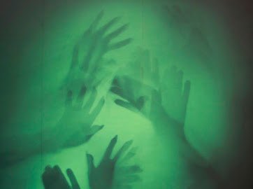 PatternsConnect's tweet image. 1 day to go! If you too would like to experiment with glow-in-the-dark « memory » photography, round up your friends and kids and join us @MarysaDowling @liamebrowne @c_perrodin on Sat 7 May 2pm at the Art Pavilion in #MileEnd Park. Book your free tickets: bit.ly/3y0NGqW