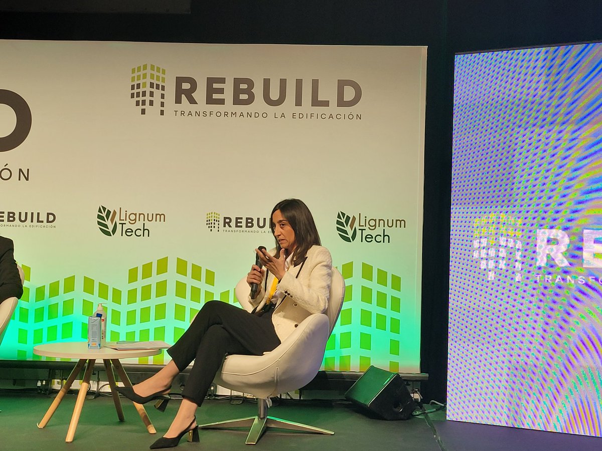 SikaSpain's tweet photo. Vanesa Álvarez: 
"el concepto de la industrialización y la calidad están íntimamente unidos"
"Desarrollo de elementos industrializable y su ensamblaje en obra"  #ClústerdelaEdificación

@rebuildexpo https://t.co/LzE7Gk66a7