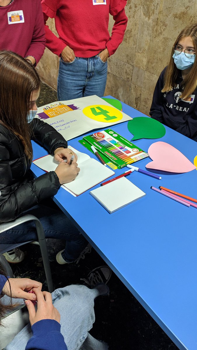 CME_CV's tweet photo. En el hall trabajamos con el alumnado @VedrunaValencia @santamariavila #SAME2022 https://t.co/TXtgIsOsSL
