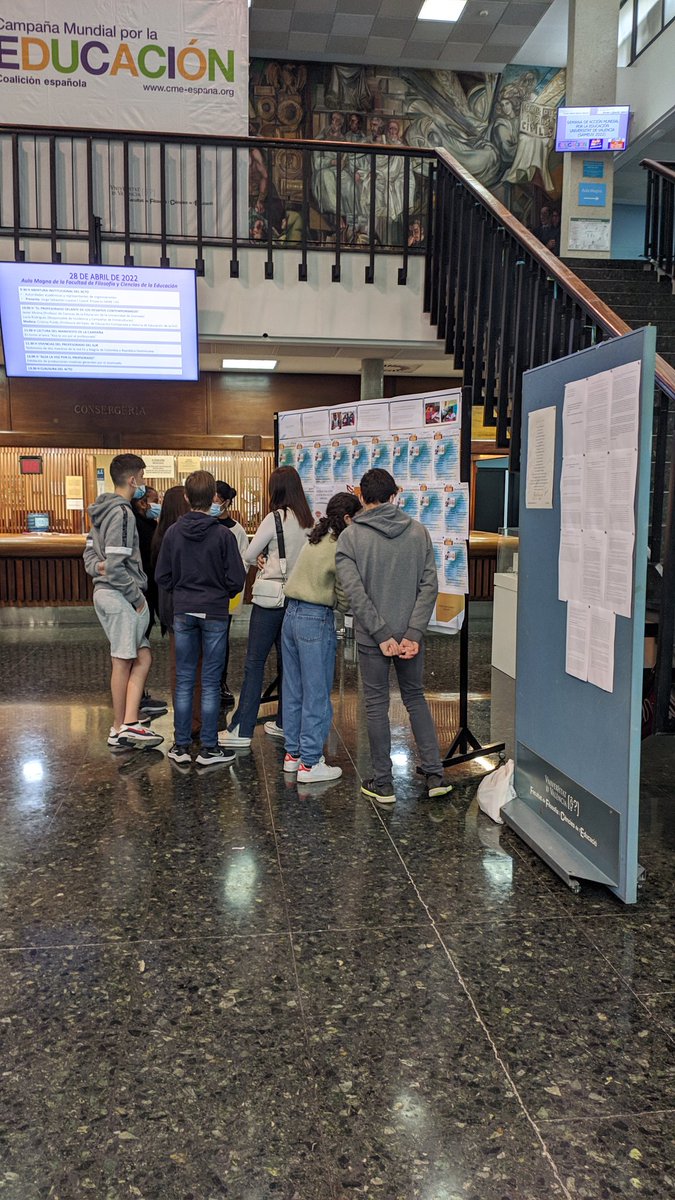 CME_CV's tweet photo. En el hall trabajamos con el alumnado @VedrunaValencia @santamariavila #SAME2022 https://t.co/TXtgIsOsSL