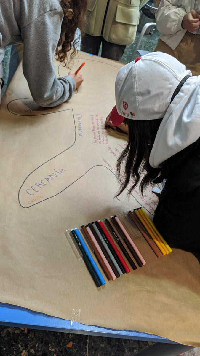 CME_CV's tweet photo. En el hall trabajamos con el alumnado @VedrunaValencia @santamariavila #SAME2022 https://t.co/TXtgIsOsSL