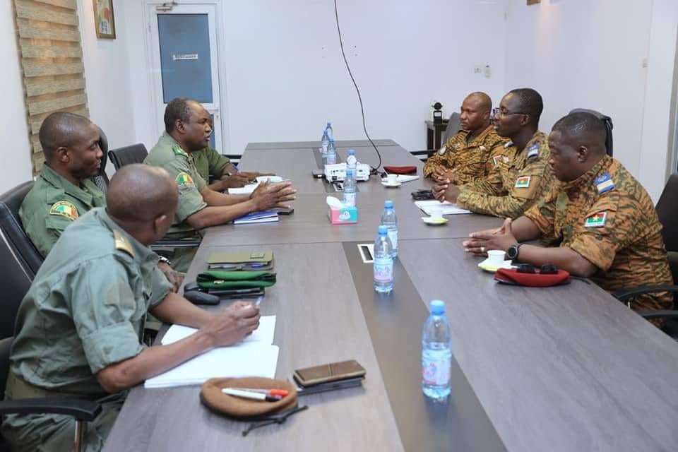 Voici une rencontre fertile, Vivement des actions fécondent! Pas d’intermédiaires, pas de modérateur! Seulement un dialogue directe entre frères pour des actions coordonnées!🇲🇱🇧🇫