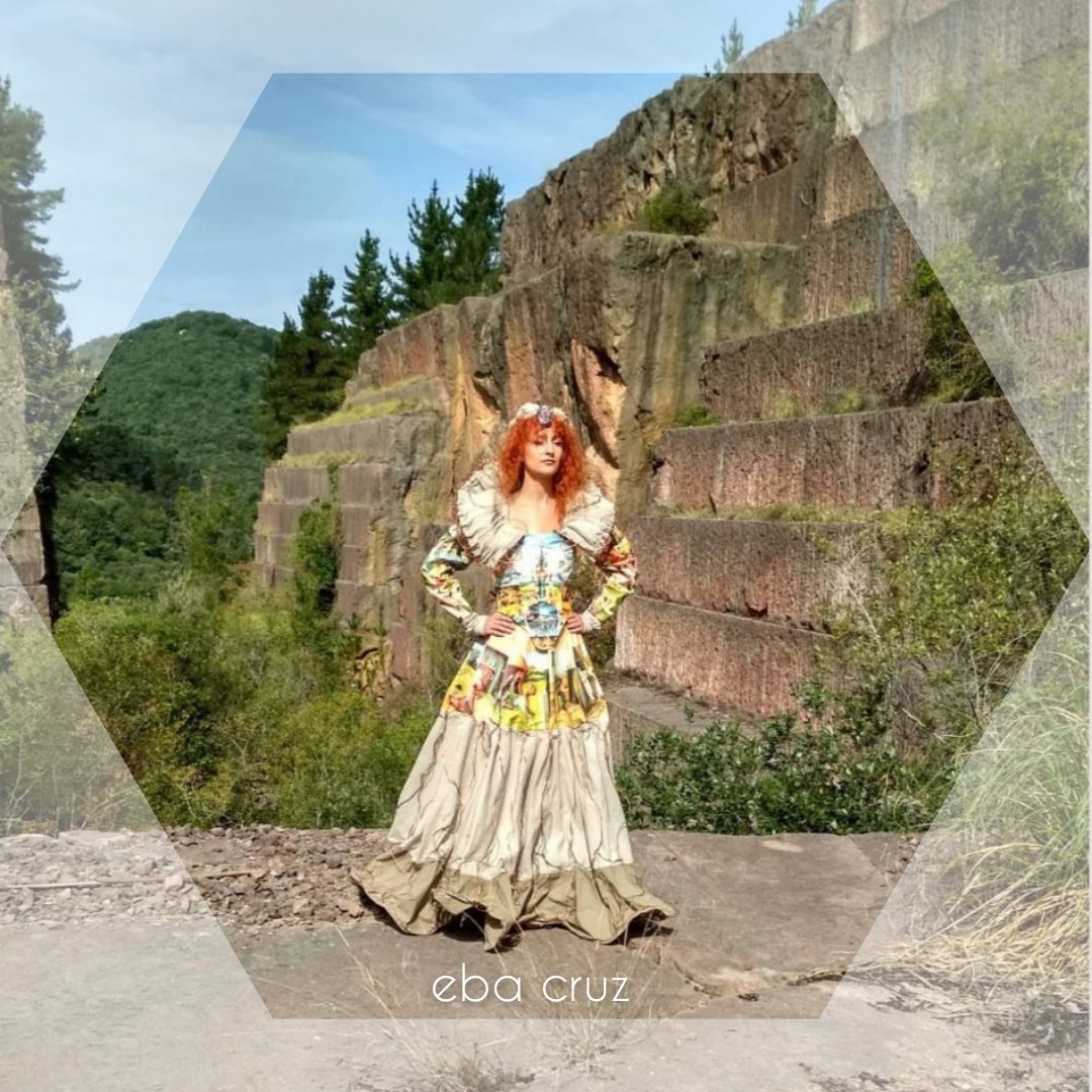 Ebacruzatelier's tweet photo. 🌺 Para crear esencia hace falta perseverancia, pasión y que no falte la ilusión. 🌺
Si deseas tu vestido con esencia Eba Cruz, escríbenos a ebacruzatelier@gmail.com
.
.
.
#ebacruz #ebacruzshop #barakaldo #atelier #basquebrand #shop #fashion #bilbao #weddingdress #handmade #art https://t.co/GfbCMqcteP