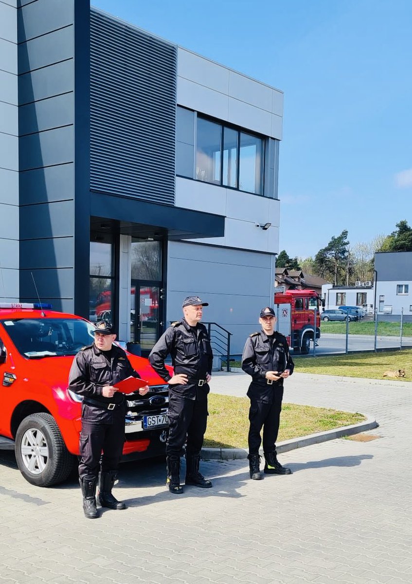 KPPSPStarogard's tweet photo. 27 kwietnia 2022 br. w Zakładzie Produkcyjnym Kropek Sp. z.o.o. w #Zblewie, odbyły się ćwiczenia, w których udział wzięły zastępy z #JRG #Starogard, #OSP #Zblewo, #OSP #Pinczyn, #OSP #Semlin 🚒🚨 https://t.co/56ym7epiv8