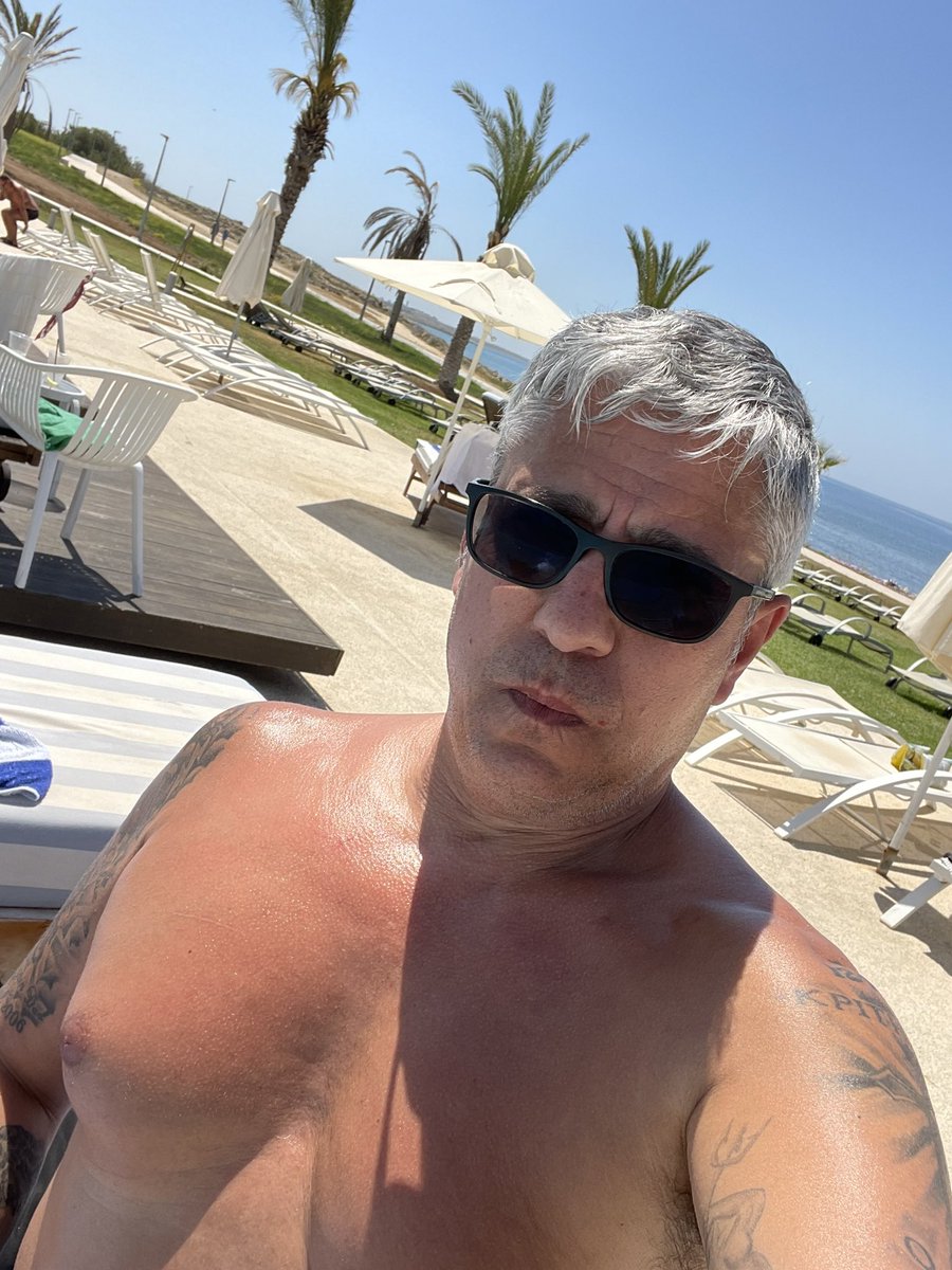 Shifttheshit's tweet photo. The Greek tan is coming #GoldenGreek https://t.co/JPwTZ6OYw5