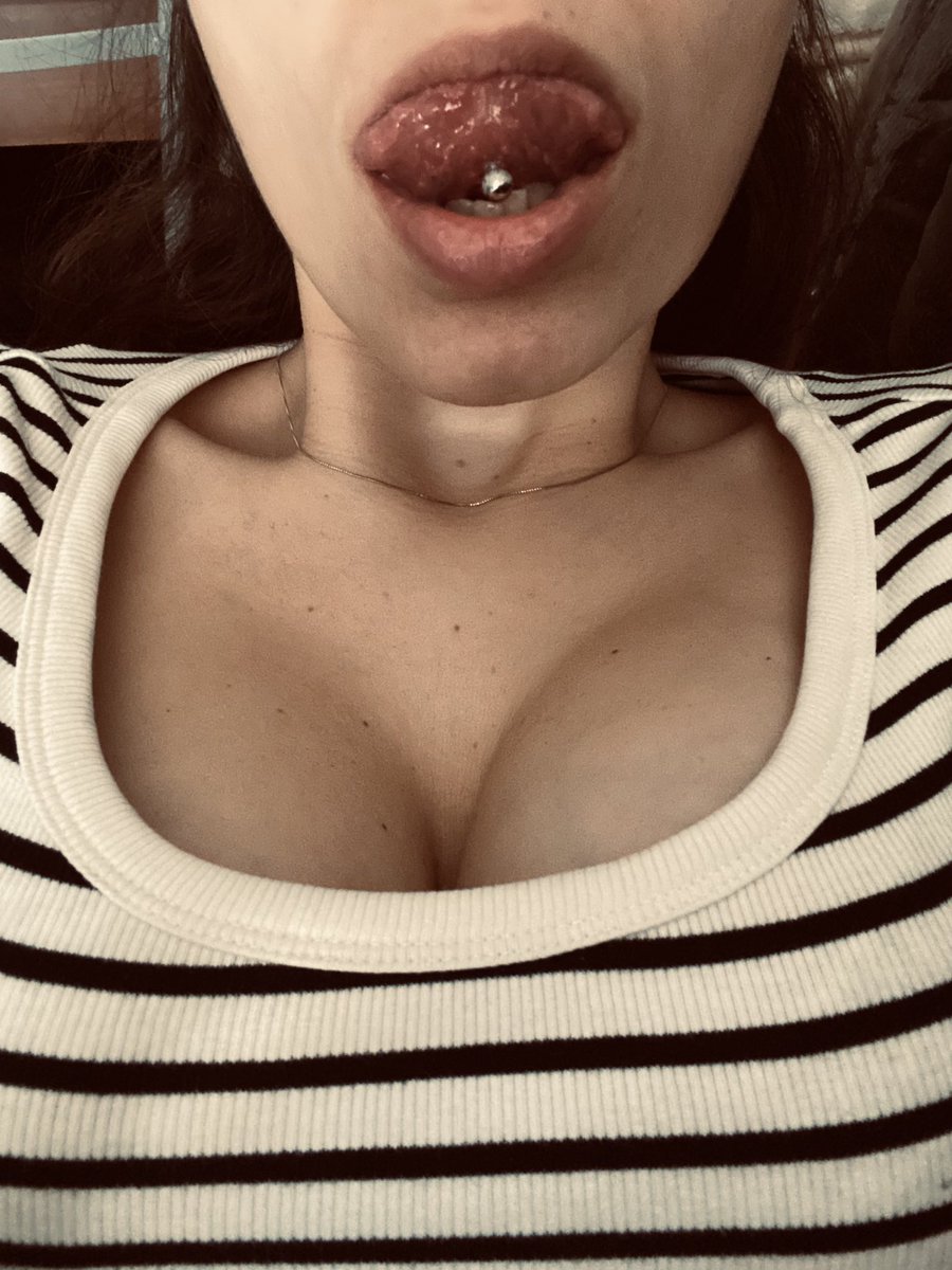 kima30195's tweet photo. I’m new on only fans and I have to grow my fan base. think you can help me? 🔥🔥🔥 
#nude4sale #onlyfansgirl #onlyfanspromo #OnlyFansNewbie #onlyfans #onlyfansleaked #onlyfanscontent https://t.co/98dIkQxPEH