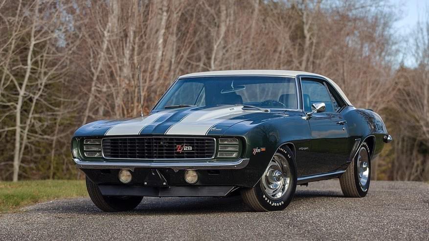 speedlist's tweet photo. Throwback Thursday! 1969 Camaro RS Z28 🤤 #speedlist #checy #camaro #ThrowbackThursday #nft #crypto #Metaverse https://t.co/fdkT5q8rIu
