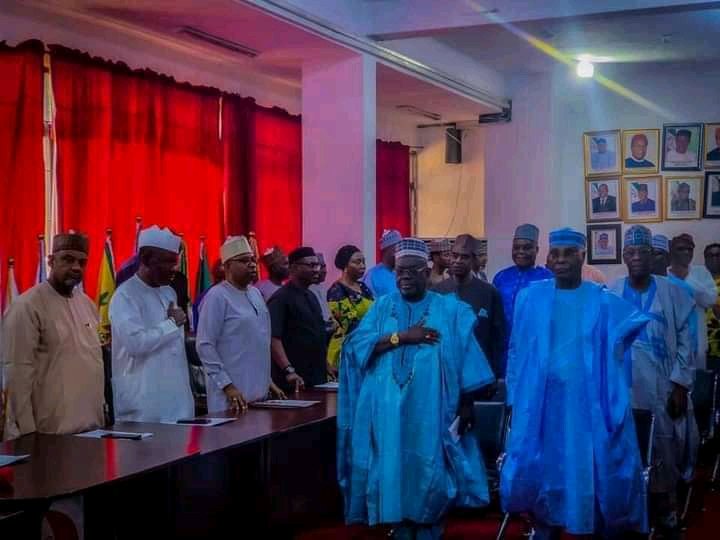 jrnaib2's tweet photo. I Deserve Right Of First Refusal, Atiku Abubakar Tells PDP NWC. #OneNigeria #atikuhaske #atikuthelight https://t.co/1AutkxOW2e