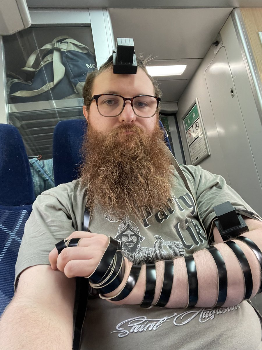 That_Musician's tweet photo. I was davening earlier on the train. For those of you who like to see this sort of stuff.
#Davening #Telfie #Tefillin #PrayingInPublic #AmYisraelChai https://t.co/IP1I8w6fPf