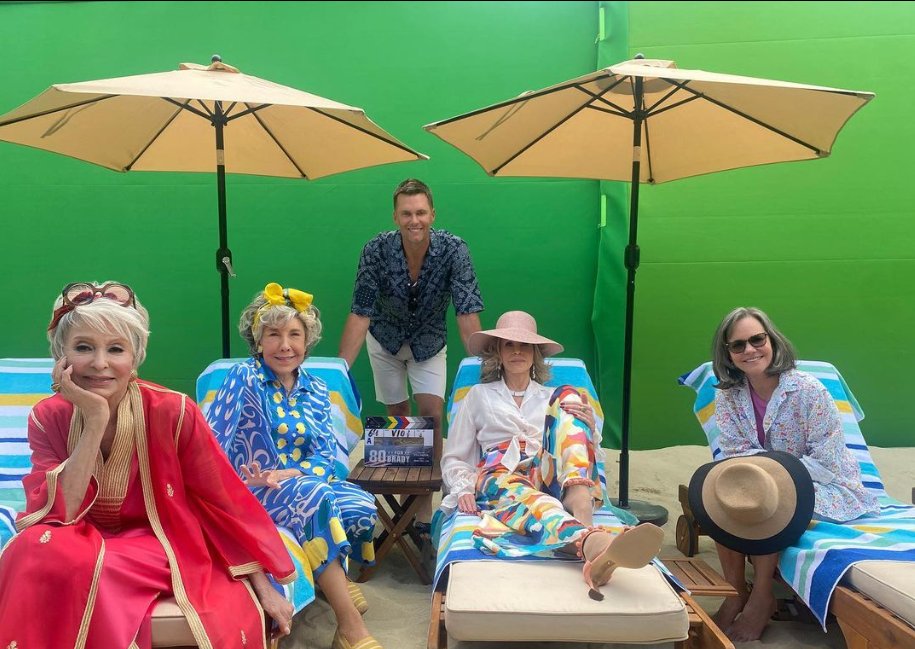 While the NFL world is focused on the NFL Draft today, Tom Brady is busy filming his movie "80s for Brady" with Rita Moreno, Sally Field, Jane Fonda and Lily Tomlin.

Behind the scenes picture.