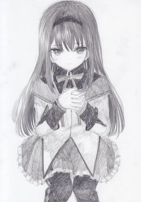 シャーペンで描きました。
魔法少女まどか☆マギカから、暁美ほむらです
#魔法少女まどかマギカ 
