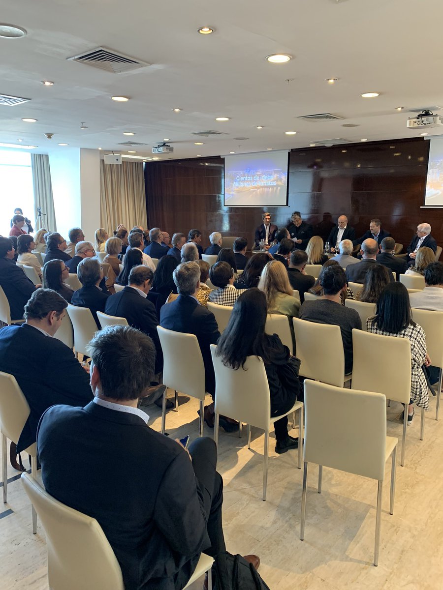 WavemakerUy's tweet image. “Cientos de ideas, millones de turistas” @Alvaromore @DelPDA