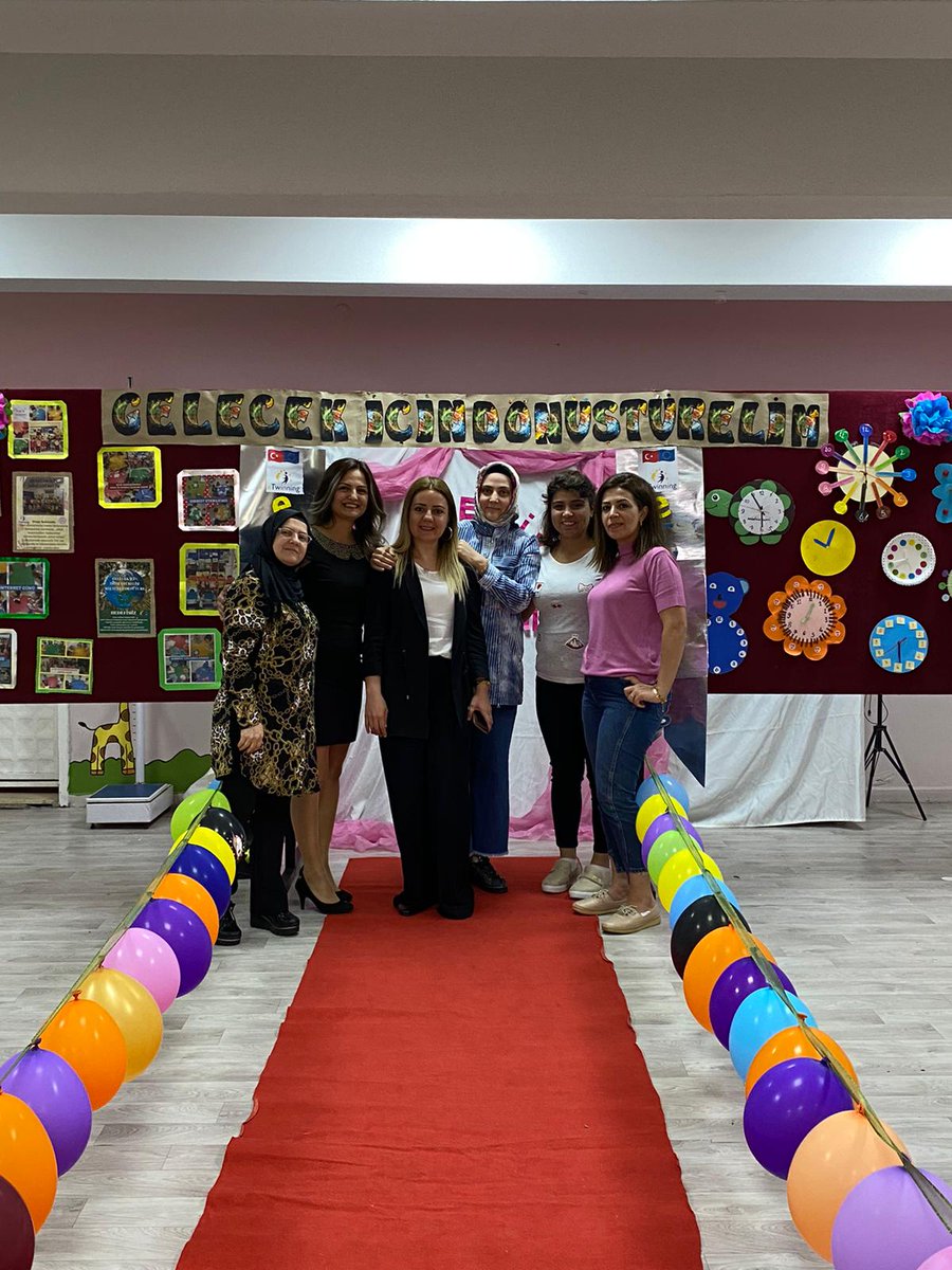 gonuleloglu's tweet photo. Zübeyde Hanım Anaokulu eTwinning

Projelerimiz ve geri dönüşüm defilemiz...
@Diyarbakirmem @YenisehirMEM @tcmeb @eTwinningdyrbkr @Murat4Kucukali @husamettin_atli https://t.co/cpAxGlmyHO