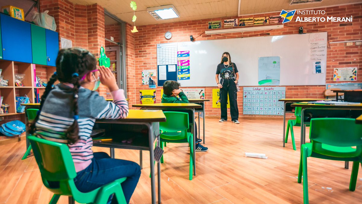 InstitutoMerani's tweet photo. 📌Mientras que los profes hacen los balances de cada uno de los estudiantes, para la próxima entrega de informes, los estudiantes de Proyectivo C y Gamma se hacen cargo del Instituto https://t.co/8ioLTNESHm