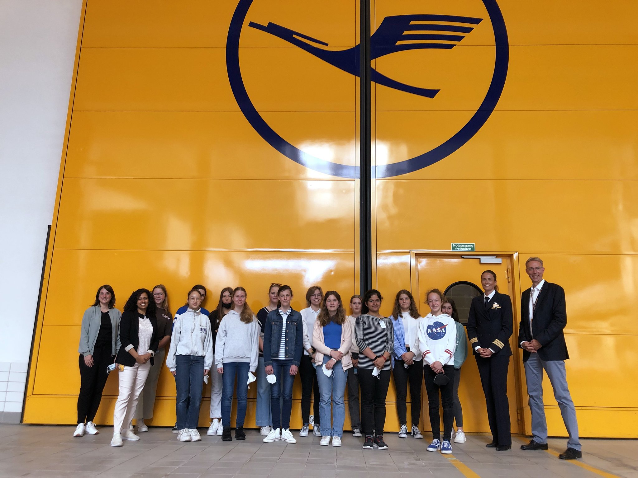 Lufthansa News on Twitter "Ob bei der Fracht, Technik, IT oder im