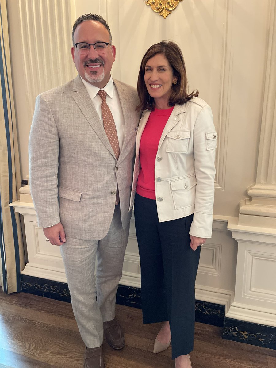 ninasrees's tweet photo. Honored to finally meet @SecCardona at #NTOY22 - and hopeful that he remembers the great role charter schools play in the fight for equity and excellence as he prepares to testify before House @AppropsDems @HouseAppropsGOP today. https://t.co/0YvQf0YuRH