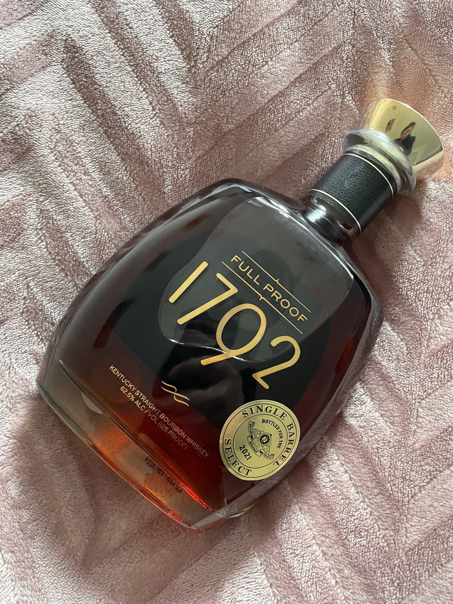 TwoWhiskyBros's tweet photo. First ballot win of the year 🥃
#1792bourbon #1792fullproof #bbs #britishbourbonsociety #bourbon #whiskeypic #whiskey #twowhiskybros #Whiskyblog #bourbonwhiskey https://t.co/MxR38J81T2