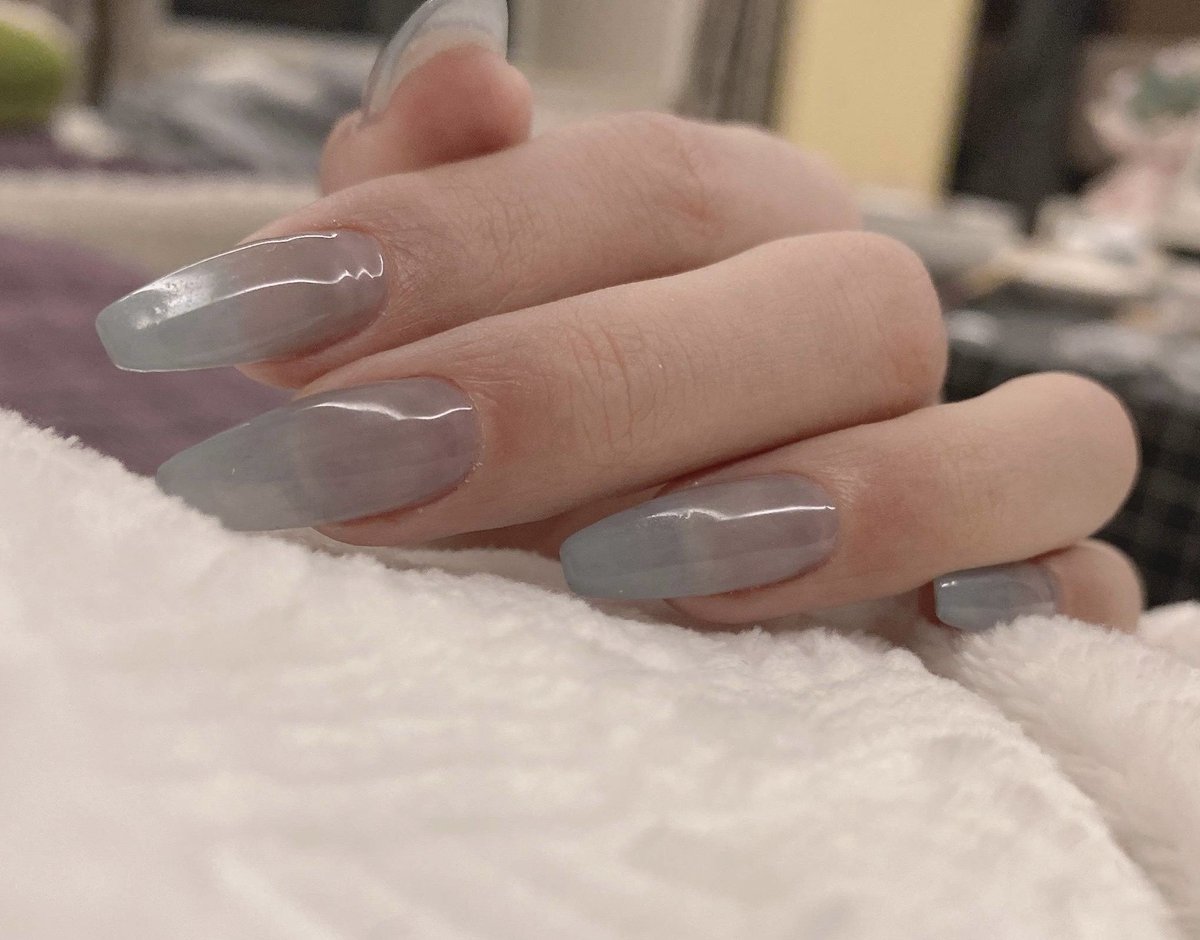 有了灰指甲，一个传染俩～