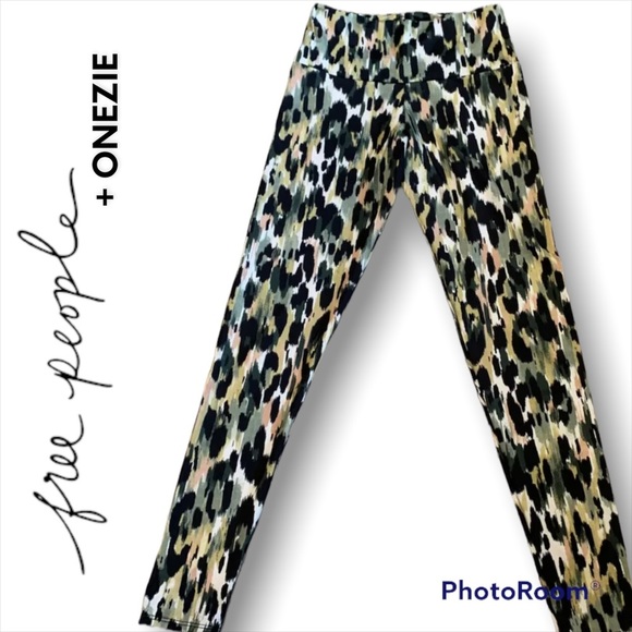 maddy_moonpie's tweet photo. So good I had to share! Check out all the items I'm loving on @Poshmarkapp from @yegposher #poshmark #fashion #style #shopmycloset #marenmehnert #freepeople: https://t.co/e4T45XQkoe https://t.co/hJC000aK1L