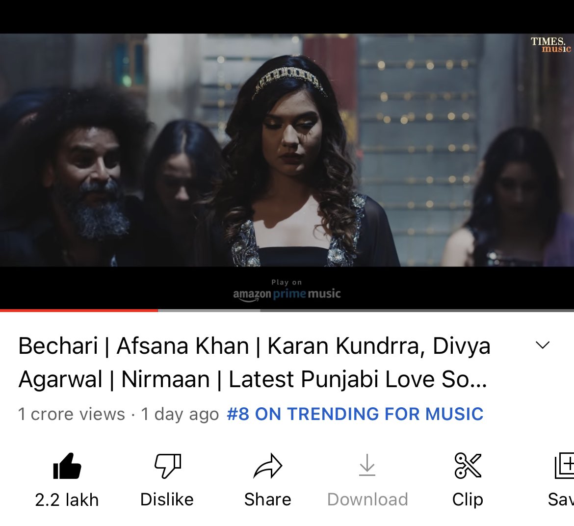 DivyaAgarwal_FC's tweet photo. Congratulations #DivyaKiArmy

10M views in 30 hrs.
Trending on No 8 and trending constantly on YT

Song is Fab! And doing so so well #BechariFTDivga Bichari Hits 10M and many more to go

Go #DivyaAgarwal 
Go #KaranKundrra #KarDiv 

#AfsanaKhan you are back baby 
Lethal Combo https://t.co/I1Ex1yjHc7