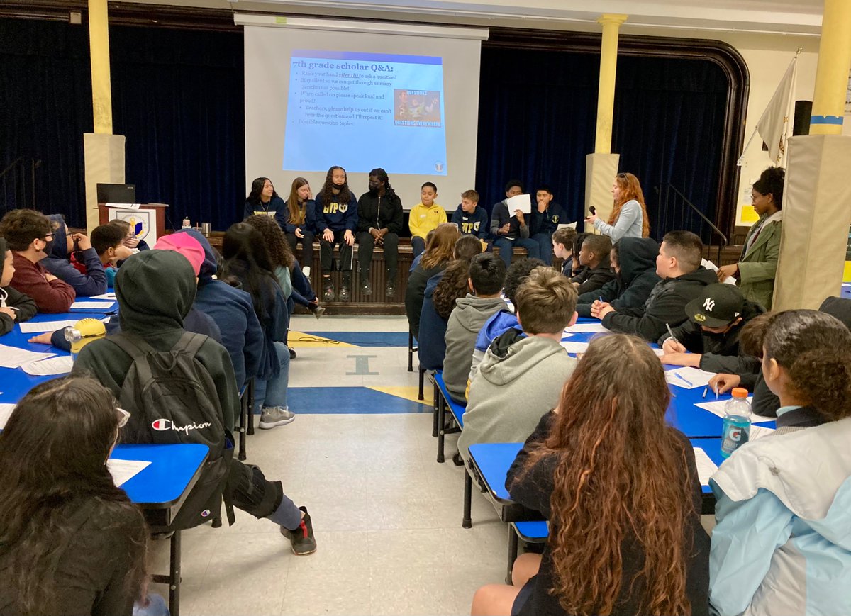 Rising 7th asking current 7th about JHS-what’s your fav part? Discussions in ELA! <a href="/kelseyjoycee/">Kelsey Joyce</a> <a href="/MissPocket27/">Emily Paquette</a> <a href="/SHCAnderson/">Sarah Anderson</a>