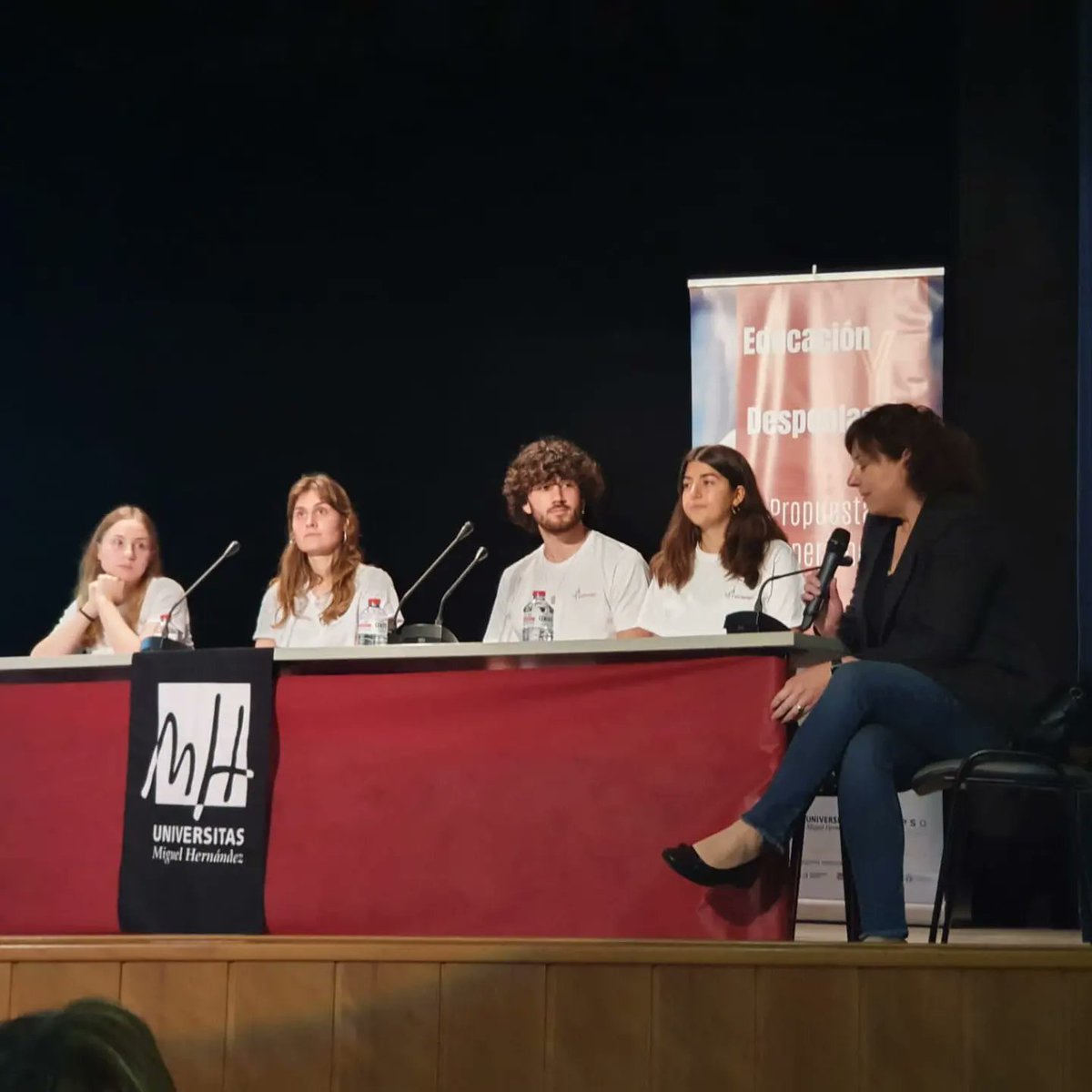 desprural's tweet photo. 📣Educació-Despoblació 🤓. Jornada para acercarnos a la educación en zonas rurales de Valencia, las políticas educativas para combatir la Despoblación 💪 y compartir experiencias educativas en el medio rural 🌱 #Másiniciativas_menosdespoblación #educación #despoblación #UPV https://t.co/fOPBtV0NqG
