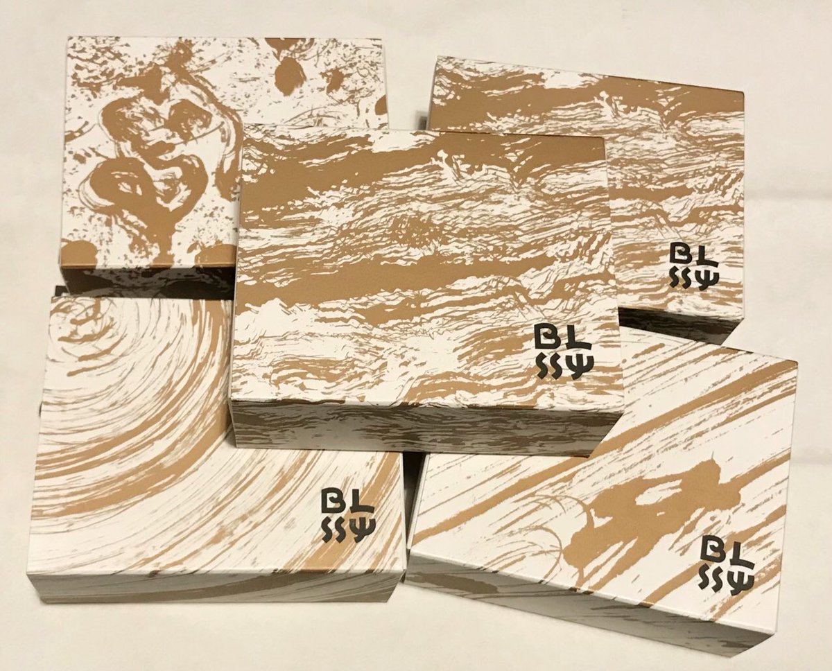 屋久島へ行ってきました😊
大川の滝や春田浜など
大自然と触れ合って
とっても癒されました😳✨
ブレワイのような世界を
実体験しているような感覚でした！
屋久杉石鹸（1個3,300円）も
購入出来たので満足です🥰