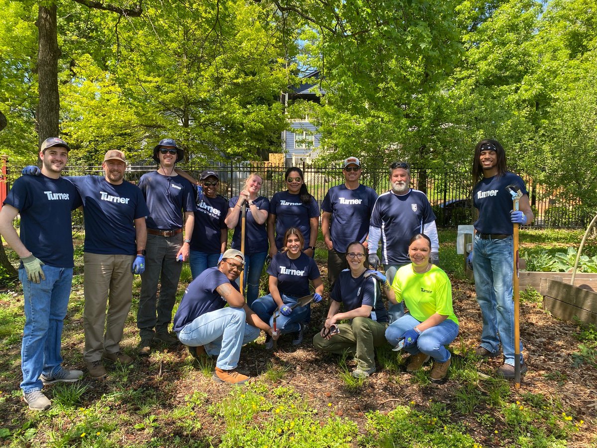 Thank you to <a href="/TLWUrbanAg/">Truly Living Well</a> for hosting our volunteers as we wrapped up Earth Week!

#EarthWeek2022 #TurnerDifference