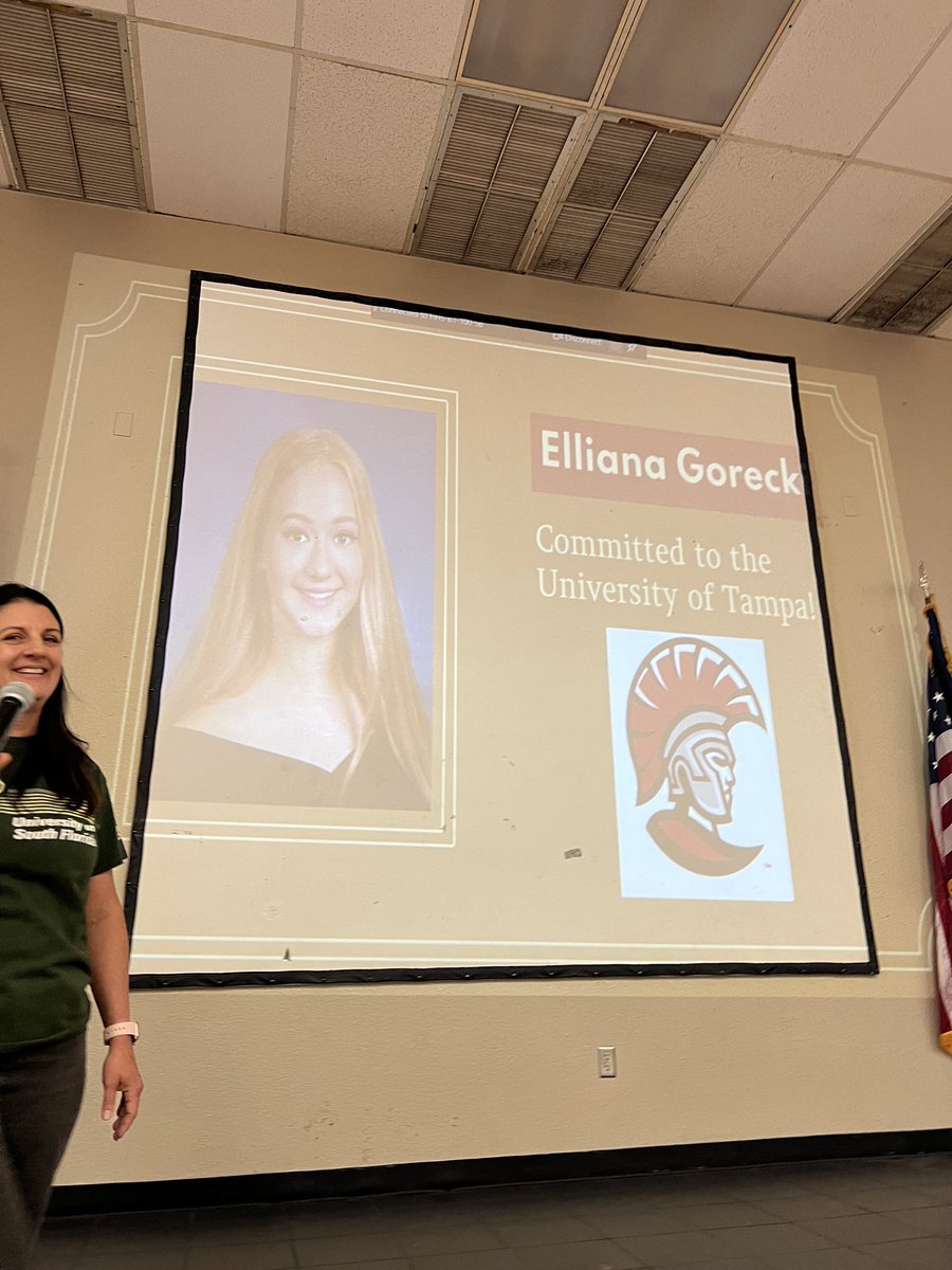 _yflynn's tweet image. Decision Day 2022 🎓 We are so proud of the class of 2022!! Dream big Cobras!! 🐍❤️💛 @hhscobras @CoachPingley