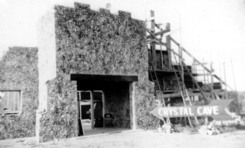 CrystalCaveWI's tweet photo. Happy #tbt. This is what Crystal Cave's gift shop looked like in 1941 while it was under construction. The cave officially opened to the public in 1942. The gift shop looks just a little different than it did back then. https://t.co/vwpmNU1W0M