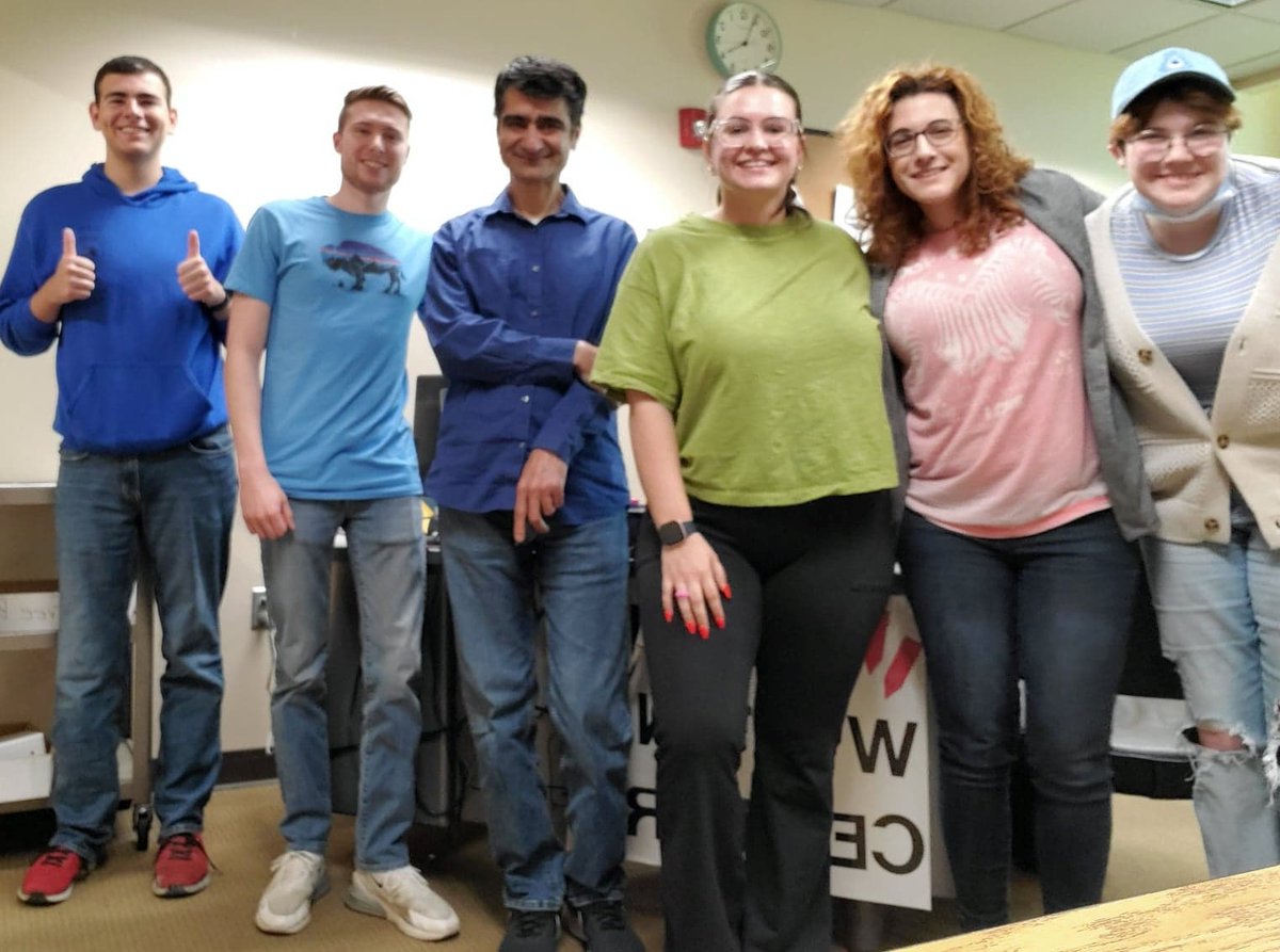 ReddieWC's tweet photo. Our Writing Center's Last Day of work for Spring 2022! Thanks all who worked hard through the semester! https://t.co/RyBvZl9N0r