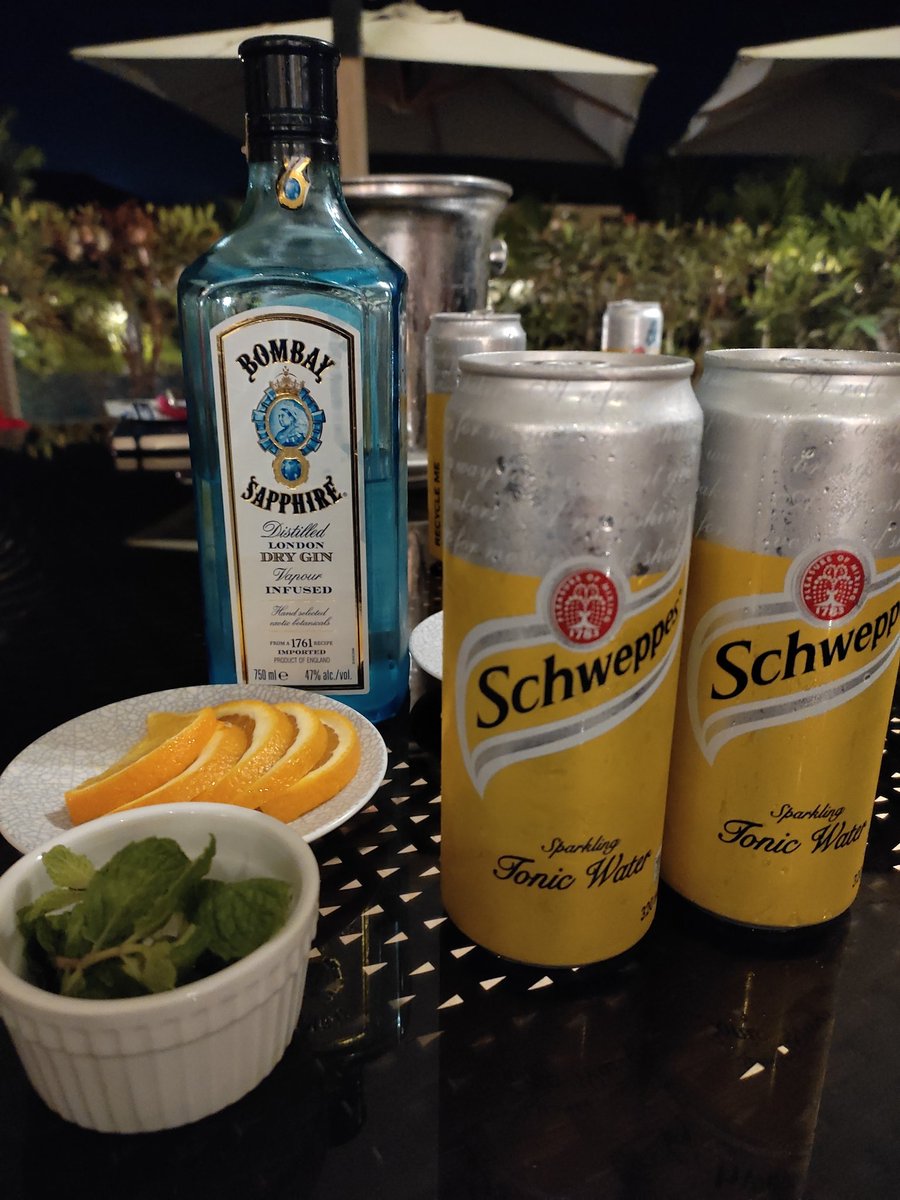 AlteredStatePH's tweet image. #latepost 
#ginandtonic 
#poolside
#nightcap