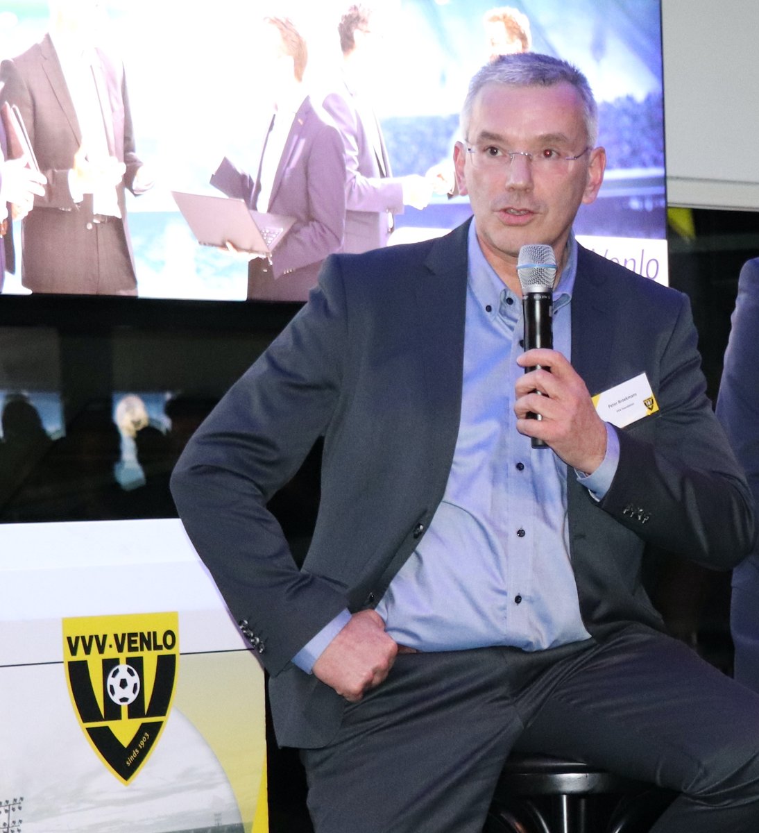 Peter Broekmans (56) isbenoemd tot Lid in de Orde van Oranje-Nassau. De in Maasbree woonachtige Broekmans is sinds 2010 voorzitter van de VVV Foundation. Met deze benoeming wordt Broekmans in het zonnetje gezet vanwege zijn bijzondere diensten voor de samenleving.