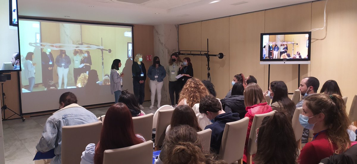 AnitsircCribot's tweet photo. Curs de Infància en risc per l'alumnat d TIS a Mojacar. 4 dies d formació en un entorn fantàstic @INS_Pla_Marcell https://t.co/MU2tsm4c1k