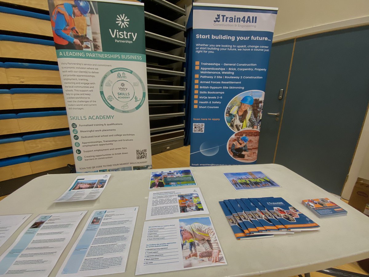 JHarrisVistry's tweet photo. All ready to talk all things construction and careers  @Stpetersexeter careers fair today. #skills4all https://t.co/sfnRobIsFC