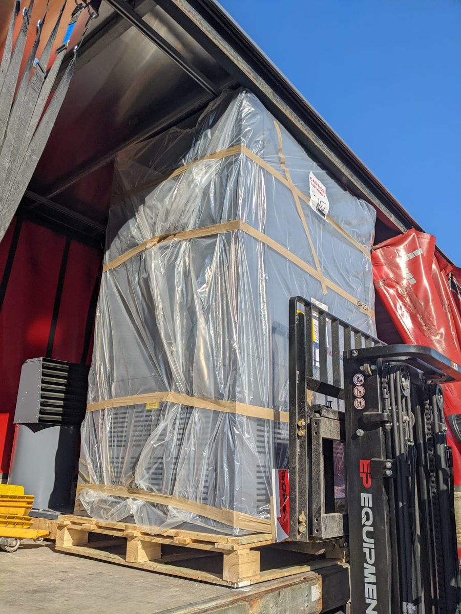 Industheat's tweet photo. A 300kW @powrmatic cabinet heater being off loaded in #Southampton #Hampshire https://t.co/5niKW2TuEt