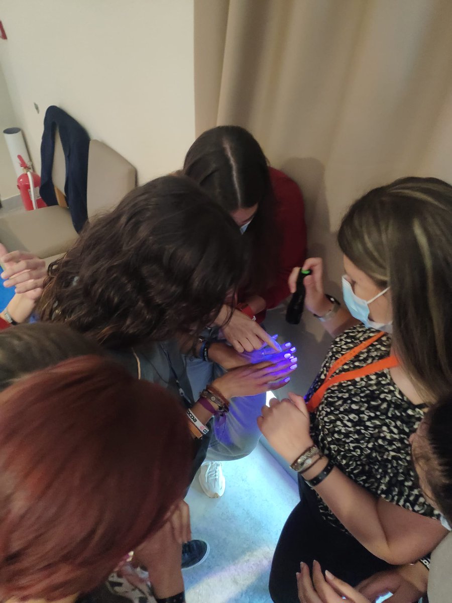 AnitsircCribot's tweet photo. Curs de Gestió del Covid en residències per TAPD a Mojacar. Viatge, formació i bon ambient en un entorn fantàstic. Una experiència genial. @INS_Pla_Marcell https://t.co/JaDBGQyhif