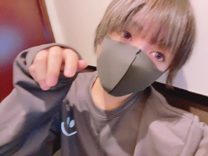 ピント合ってないのおもろいからこれでいいや 