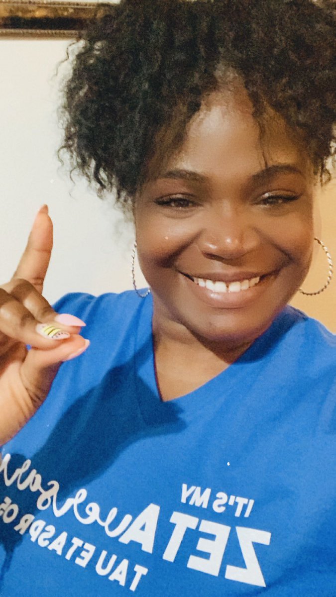 shawnee1_blake's tweet photo. Forgot to post but yesterday was my 17th Zetaversary! 💙🕊🤍 #sosweet #zphib #tauetamade #olemiss #spring05 https://t.co/Ep8AIXKrFn