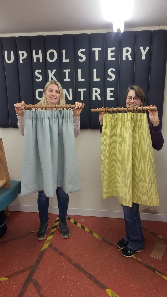 UpholsterySkill's tweet photo. Before the advanced course students attend the introduction to curtain making class. On this course they make one of these lined pencil pleat #curtains #makecurtains https://t.co/Z5mmashTjh