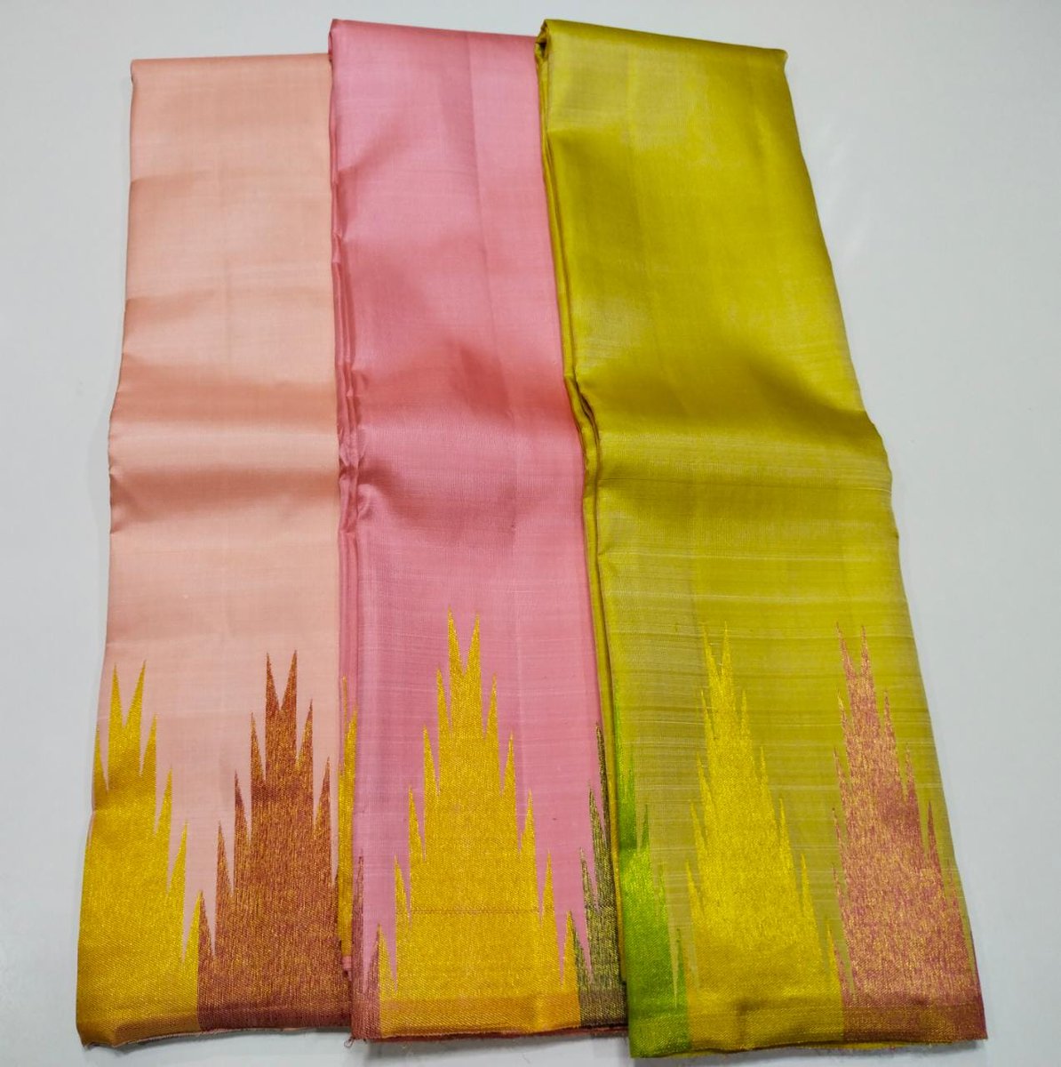 Indian saree Please click link for purchase. wa.me/message/HTDLCP…

#UAE #Dubai #USA #handcrafted #bridal #wedding #formal #canada #liechtenstein #germany #france #luxembourg #london #mayfair  #switzerland  #India sb/A/D/N/Ka/PR/kr