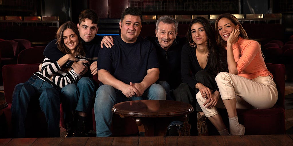 JorgeFoley1977's tweet photo. Como homenaje, recuperaré uno de los últimos trabajos de #JuanDiego con la extraordinaria #ElCover de @secundelarosa No os la perdáis si no la habéis visto. DEP Juan 
https://t.co/gTtIrJuHr7 https://t.co/m87rxp3ahH