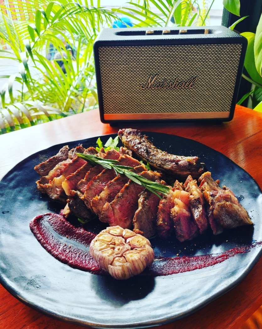 TheShackAsia's tweet photo. Have a couple of these bad boys dry aging and ready for the 5th if anyone's keen @iamshanejameson
#steakhousebkk #steakhouse #hangout #spirit #livesportbkk #highendspirit #greatwine #silom #pomerol #butchershop #negroni #happyhour #beststeakhouse #winebar #steak #barhoppingbkk https://t.co/fDROTI3cJP