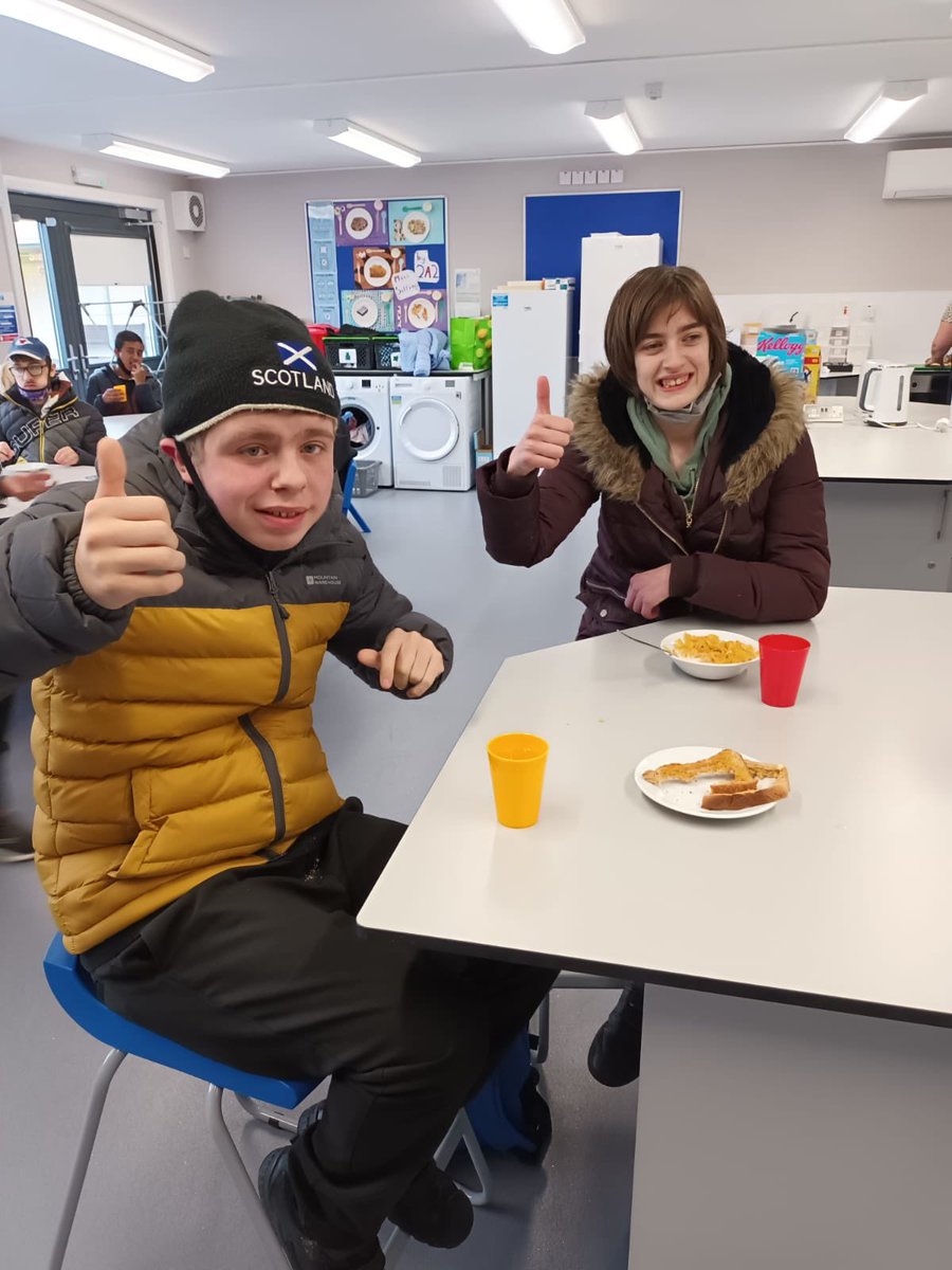 DasWoodmill's tweet photo. Breakfast club still going well! Thanks to @steakbridie for the funding to be able to provide this club #wearewoodmill @WoodmillHigh https://t.co/OeHobfAWZv