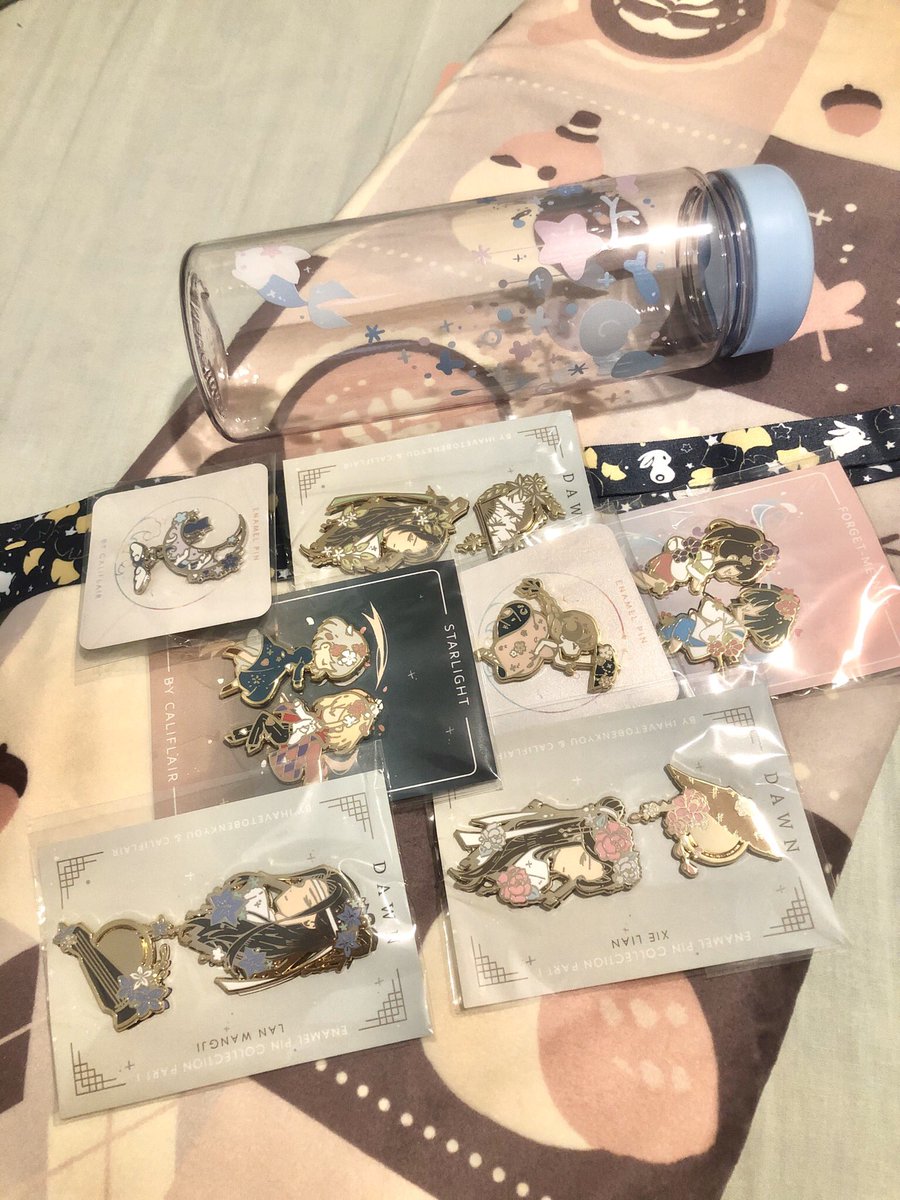 lhrosh's tweet photo. So in love with all the goods from @califlair ! Thank so much for creating such beautiful designs! I cant wait for the next release 💕 https://t.co/761IsGskAV