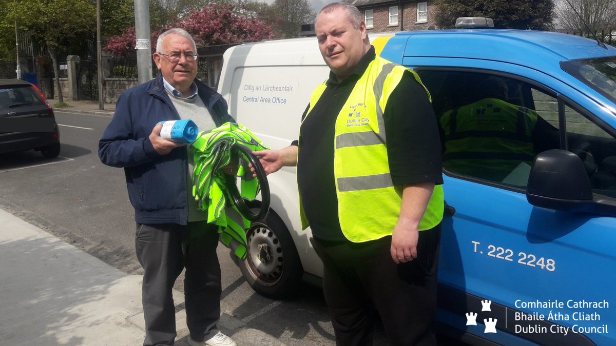 DubCityEnviro's tweet photo. Our Litter Warden Michael is out & about providing clean-up equipment in preparation of our #TeamDublinCleanUp Day taking place this Saturday 30th April from 11am-1pm. Find out more via: https://t.co/QCyuMCIVDo #LoveThisPlace #LeaveNoTrace #wastemanagement @DubCityCouncil https://t.co/tLFGQqdQHV