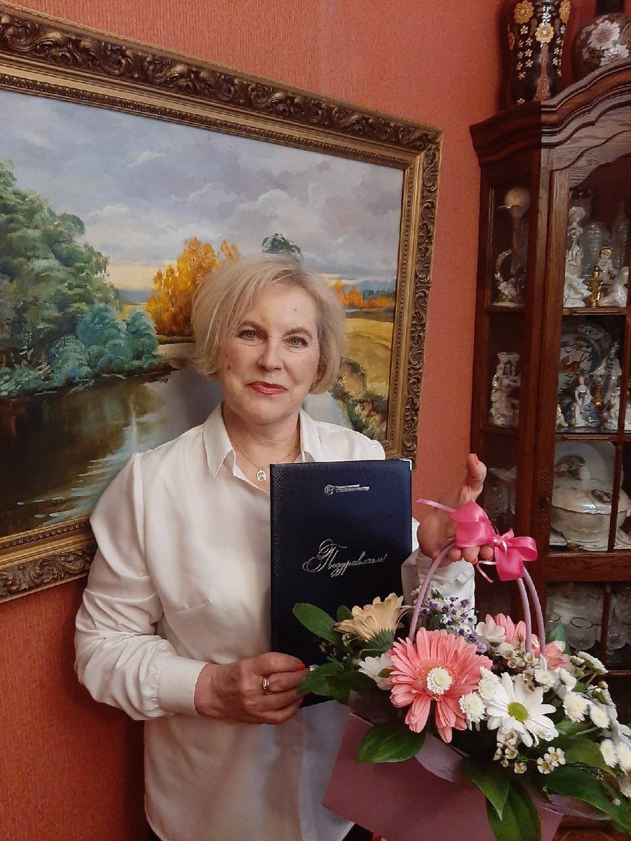 T_Transformator's tweet image. В музыкальном колледже имени Р.К.Щедрина  прошло торжественное мероприятие посвящённое 77 летию со дня победы в ВЕЛИКОЙ ОТЕЧЕСТВЕННОЙ ВОЙНЕ. От имени коллектива предприятия поздравили совет Ветеранов Центрального района в лице председателя М.Г. Савриной.