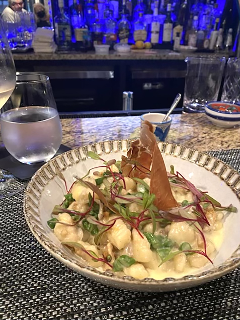 Chef Todd ate at his mentor's new place @robertosristoranteitaliano_va in Vienna, VA.
Gnocchi Fonduta with Crispy Prosciutto di Parma, Asparagus, and Walnuts. Bravo, Chef Roberto Donna <a href="/BEBONE61/">juki17@</a>!