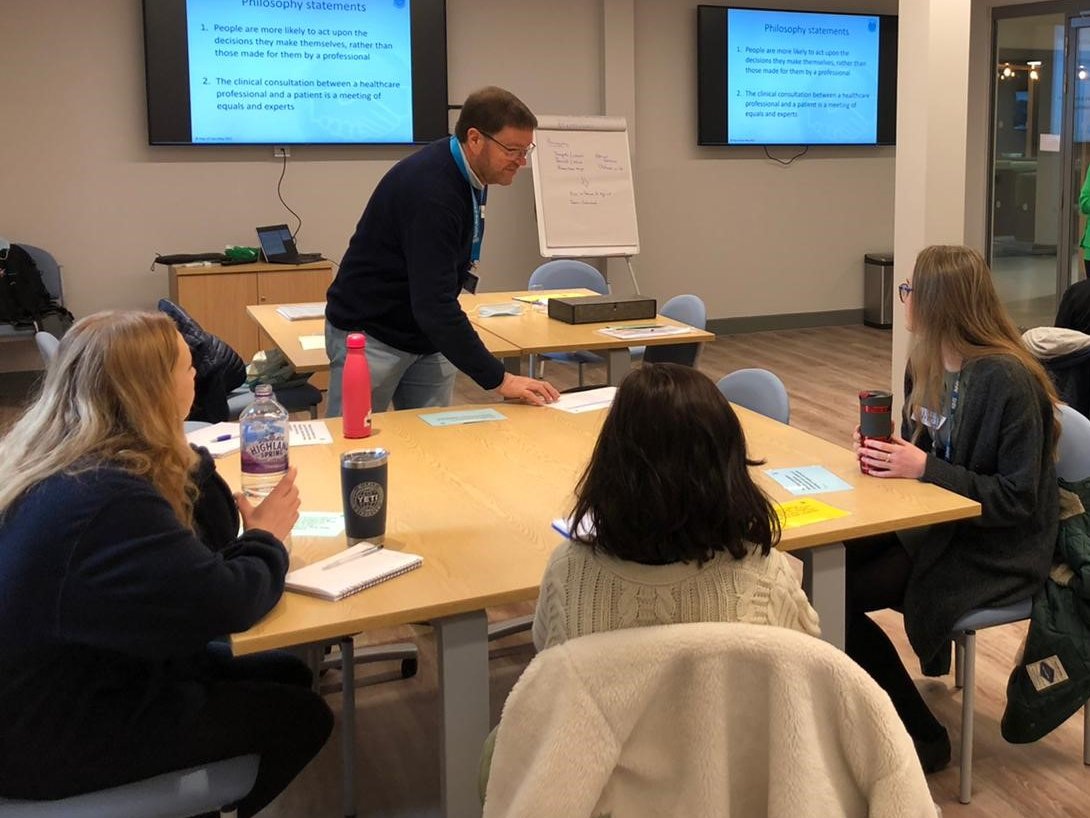 YearofCare's tweet photo. This morning it's #shareddecisionmaking training with the @NorthumbriaNHS diabetes dietitians in the health and wellbeing hub at #NSECH. What a fantastic facility and a great group! https://t.co/qgj2eS2amz